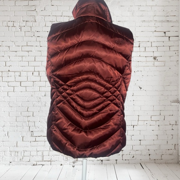 The North Face Maroon Quilted Vest - Picture 4 of 7